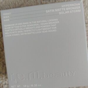 BRAND NEW R.E.M. Satin Matte Bronzer in shade solar storm